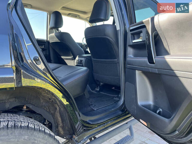 Черный Тойота 4Раннер, объемом двигателя 3.96 л и пробегом 14 тыс. км за 39000 $, фото 9 на Automoto.ua