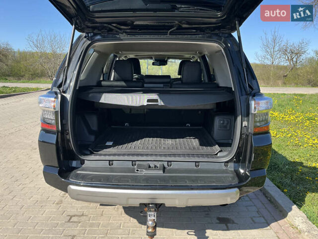 Черный Тойота 4Раннер, объемом двигателя 3.96 л и пробегом 14 тыс. км за 39000 $, фото 17 на Automoto.ua