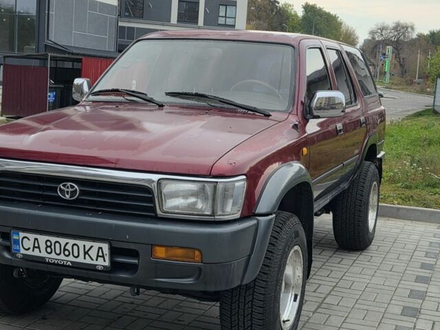 Красный Тойота 4Раннер, объемом двигателя 3 л и пробегом 267 тыс. км за 5990 $, фото 1 на Automoto.ua
