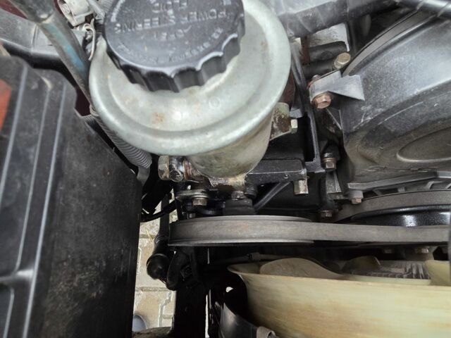 Красный Тойота 4Раннер, объемом двигателя 3 л и пробегом 267 тыс. км за 5990 $, фото 21 на Automoto.ua