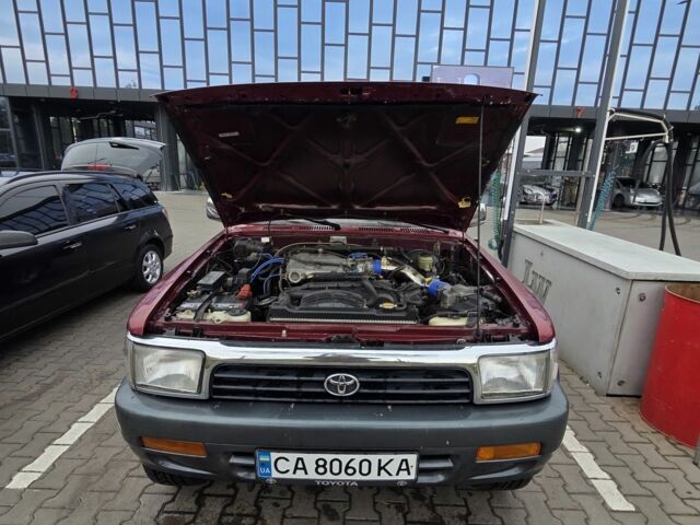 Красный Тойота 4Раннер, объемом двигателя 3 л и пробегом 267 тыс. км за 5990 $, фото 5 на Automoto.ua