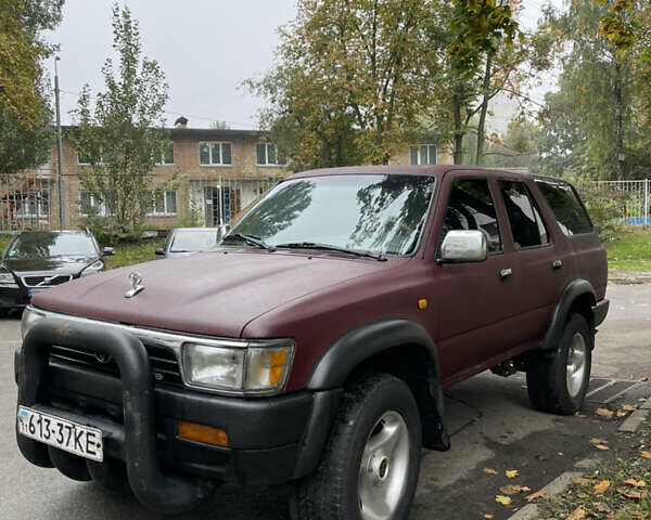 Красный Тойота 4Раннер, объемом двигателя 3 л и пробегом 450 тыс. км за 5500 $, фото 1 на Automoto.ua