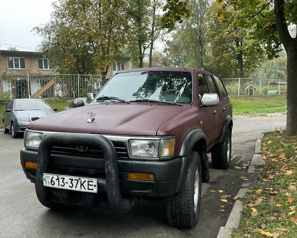 Красный Тойота 4Раннер, объемом двигателя 3 л и пробегом 450 тыс. км за 5500 $, фото 2 на Automoto.ua