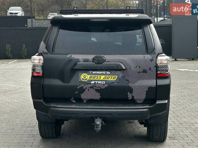 Красный Тойота 4Раннер, объемом двигателя 3.96 л и пробегом 41 тыс. км за 51800 $, фото 4 на Automoto.ua