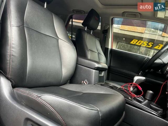 Красный Тойота 4Раннер, объемом двигателя 3.96 л и пробегом 41 тыс. км за 51800 $, фото 8 на Automoto.ua