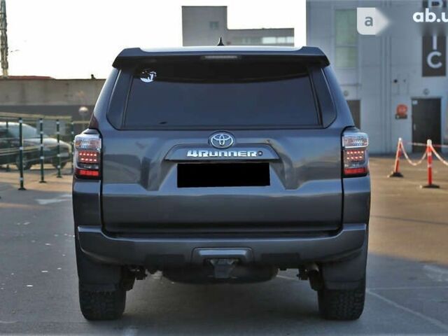 Тойота 4Раннер, объемом двигателя 0 л и пробегом 216 тыс. км за 25500 $, фото 5 на Automoto.ua