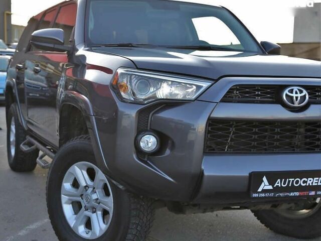 Тойота 4Раннер, объемом двигателя 0 л и пробегом 216 тыс. км за 25500 $, фото 3 на Automoto.ua