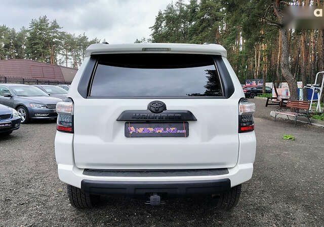 Тойота 4Раннер, об'ємом двигуна 0 л та пробігом 110 тис. км за 41200 $, фото 5 на Automoto.ua