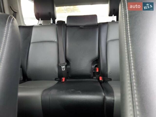 Тойота 4Раннер, объемом двигателя 3.96 л и пробегом 75 тыс. км за 15000 $, фото 9 на Automoto.ua