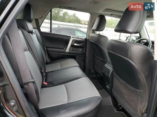 Тойота 4Раннер, объемом двигателя 3.96 л и пробегом 75 тыс. км за 15000 $, фото 10 на Automoto.ua