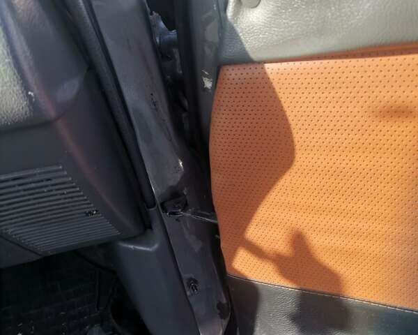 Серый Тойота 4Раннер, объемом двигателя 3 л и пробегом 285 тыс. км за 7700 $, фото 26 на Automoto.ua