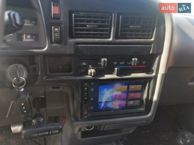 Серый Тойота 4Раннер, объемом двигателя 3 л и пробегом 285 тыс. км за 7700 $, фото 15 на Automoto.ua