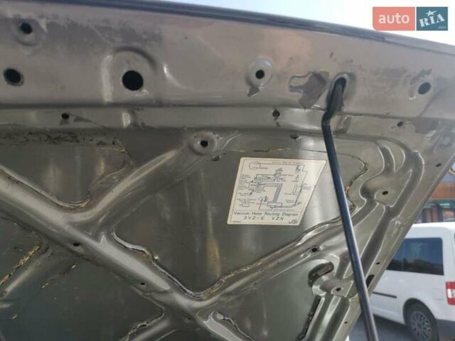 Серый Тойота 4Раннер, объемом двигателя 3 л и пробегом 285 тыс. км за 7700 $, фото 4 на Automoto.ua