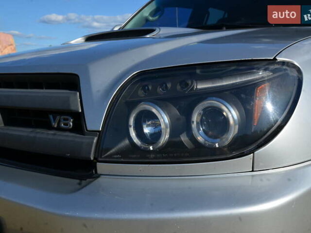 Сірий Тойота 4Раннер, об'ємом двигуна 4.7 л та пробігом 394 тис. км за 12500 $, фото 13 на Automoto.ua