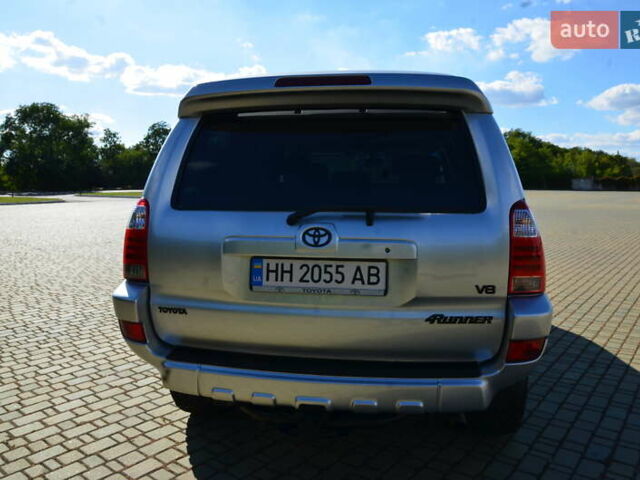 Сірий Тойота 4Раннер, об'ємом двигуна 4.7 л та пробігом 394 тис. км за 12500 $, фото 10 на Automoto.ua