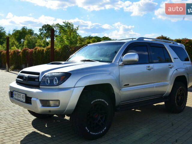 Сірий Тойота 4Раннер, об'ємом двигуна 4.7 л та пробігом 394 тис. км за 12500 $, фото 2 на Automoto.ua