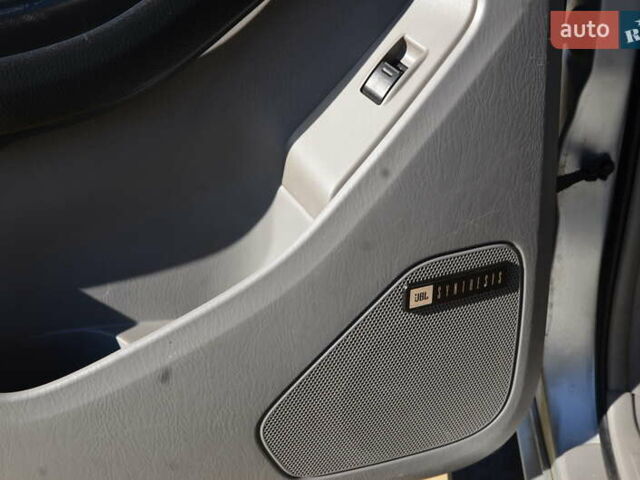 Сірий Тойота 4Раннер, об'ємом двигуна 4.7 л та пробігом 394 тис. км за 12500 $, фото 21 на Automoto.ua