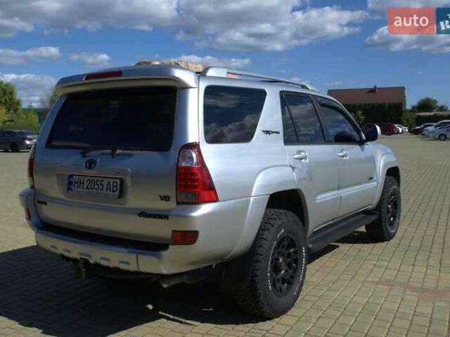 Сірий Тойота 4Раннер, об'ємом двигуна 4.7 л та пробігом 394 тис. км за 12500 $, фото 4 на Automoto.ua