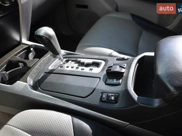 Сірий Тойота 4Раннер, об'ємом двигуна 4.7 л та пробігом 394 тис. км за 12500 $, фото 17 на Automoto.ua