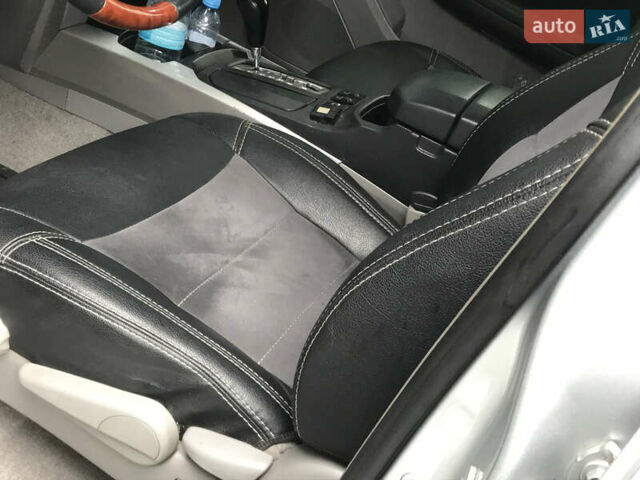 Серый Тойота 4Раннер, объемом двигателя 4 л и пробегом 168 тыс. км за 13500 $, фото 3 на Automoto.ua