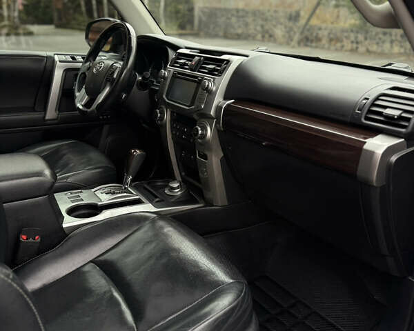 Серый Тойота 4Раннер, объемом двигателя 3.96 л и пробегом 212 тыс. км за 25555 $, фото 30 на Automoto.ua