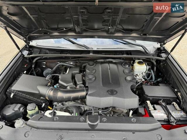 Серый Тойота 4Раннер, объемом двигателя 3.96 л и пробегом 250 тыс. км за 31500 $, фото 49 на Automoto.ua