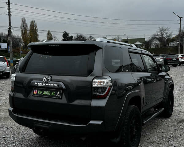 Серый Тойота 4Раннер, объемом двигателя 3.96 л и пробегом 186 тыс. км за 26500 $, фото 3 на Automoto.ua