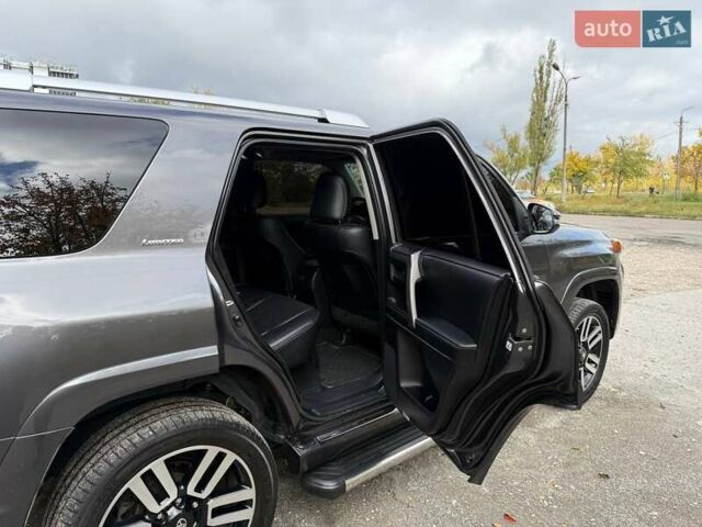 Серый Тойота 4Раннер, объемом двигателя 3.96 л и пробегом 250 тыс. км за 31500 $, фото 42 на Automoto.ua