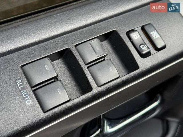 Серый Тойота 4Раннер, объемом двигателя 3.96 л и пробегом 250 тыс. км за 31500 $, фото 46 на Automoto.ua