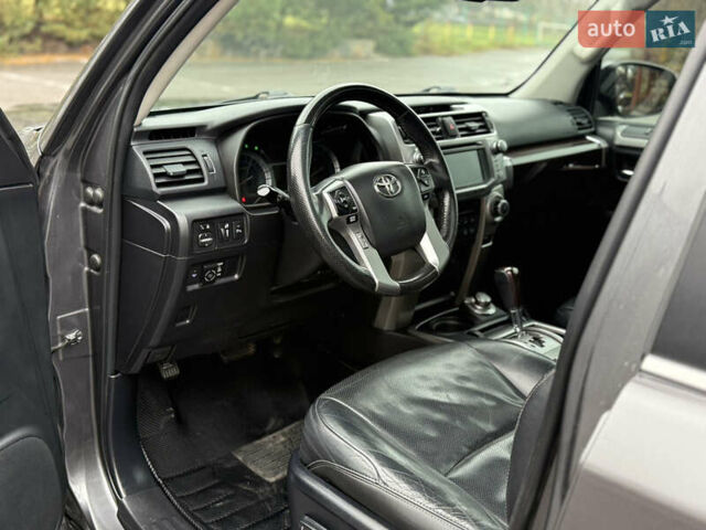 Серый Тойота 4Раннер, объемом двигателя 3.96 л и пробегом 212 тыс. км за 25555 $, фото 21 на Automoto.ua
