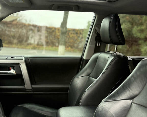 Серый Тойота 4Раннер, объемом двигателя 3.96 л и пробегом 212 тыс. км за 25555 $, фото 19 на Automoto.ua