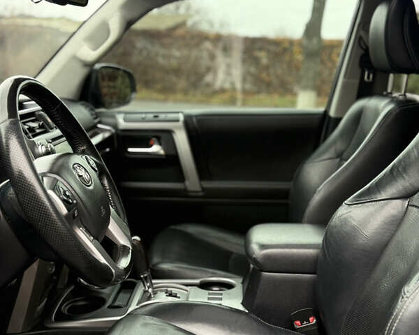 Серый Тойота 4Раннер, объемом двигателя 3.96 л и пробегом 212 тыс. км за 25555 $, фото 18 на Automoto.ua