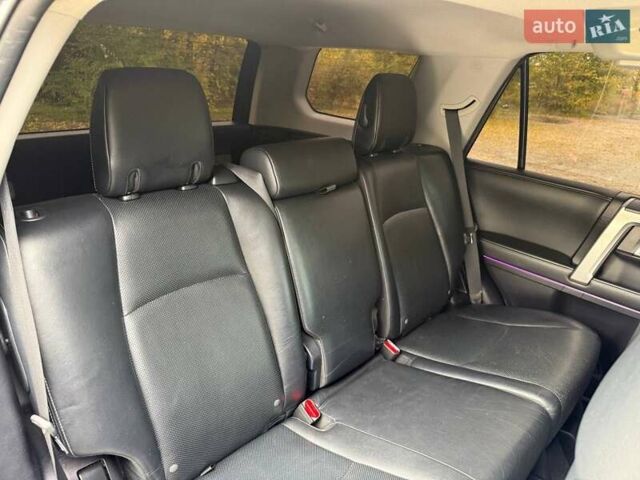 Серый Тойота 4Раннер, объемом двигателя 3.96 л и пробегом 250 тыс. км за 31500 $, фото 40 на Automoto.ua