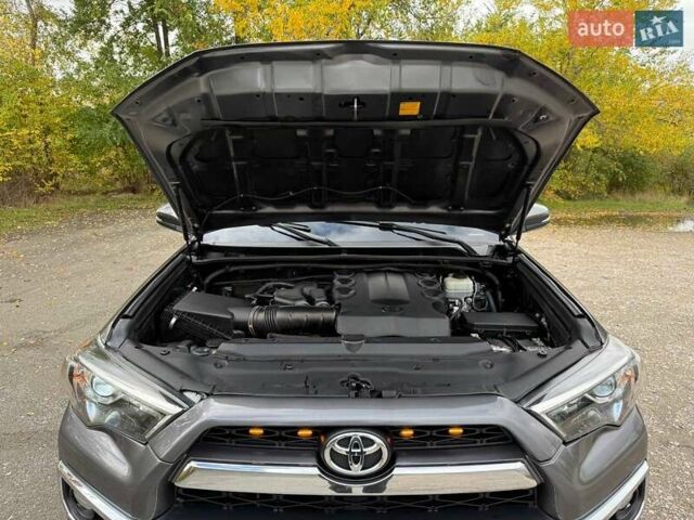 Серый Тойота 4Раннер, объемом двигателя 3.96 л и пробегом 250 тыс. км за 31500 $, фото 50 на Automoto.ua