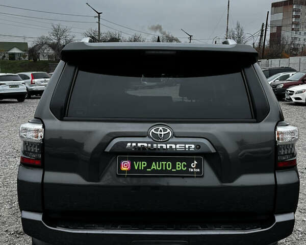 Серый Тойота 4Раннер, объемом двигателя 3.96 л и пробегом 186 тыс. км за 26500 $, фото 5 на Automoto.ua