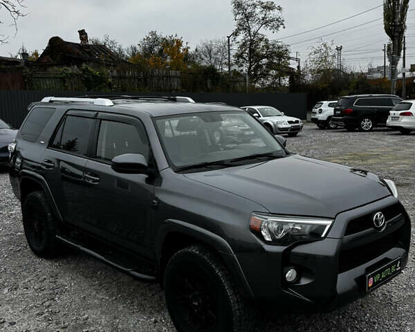 Серый Тойота 4Раннер, объемом двигателя 3.96 л и пробегом 186 тыс. км за 26500 $, фото 8 на Automoto.ua