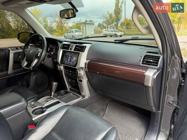 Серый Тойота 4Раннер, объемом двигателя 3.96 л и пробегом 250 тыс. км за 31500 $, фото 44 на Automoto.ua