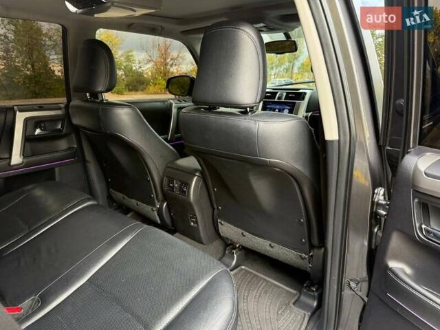 Серый Тойота 4Раннер, объемом двигателя 3.96 л и пробегом 250 тыс. км за 31500 $, фото 41 на Automoto.ua