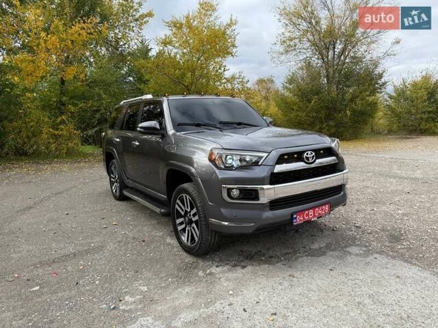Серый Тойота 4Раннер, объемом двигателя 3.96 л и пробегом 250 тыс. км за 31500 $, фото 32 на Automoto.ua