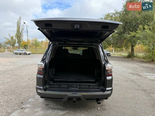 Серый Тойота 4Раннер, объемом двигателя 3.96 л и пробегом 250 тыс. км за 31500 $, фото 31 на Automoto.ua