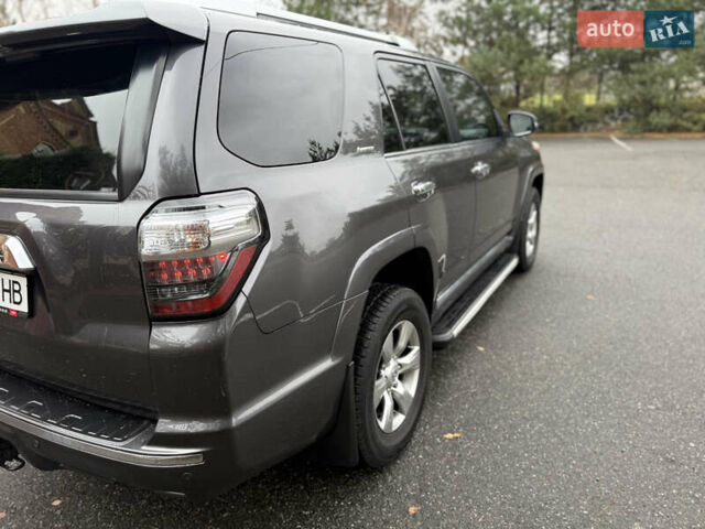 Серый Тойота 4Раннер, объемом двигателя 3.96 л и пробегом 212 тыс. км за 25555 $, фото 16 на Automoto.ua