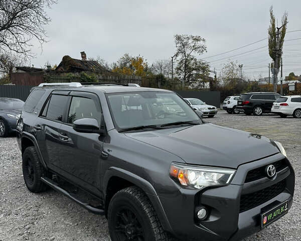 Серый Тойота 4Раннер, объемом двигателя 3.96 л и пробегом 186 тыс. км за 26500 $, фото 1 на Automoto.ua