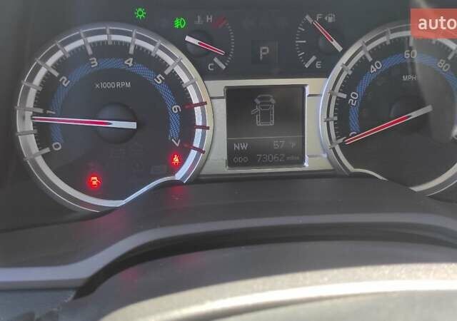 Серый Тойота 4Раннер, объемом двигателя 4 л и пробегом 130 тыс. км за 36500 $, фото 3 на Automoto.ua