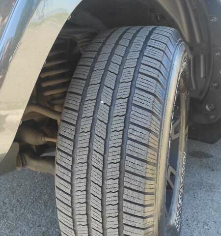 Серый Тойота 4Раннер, объемом двигателя 4 л и пробегом 130 тыс. км за 36500 $, фото 13 на Automoto.ua