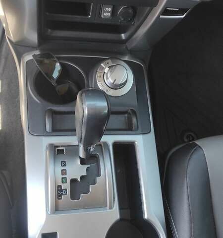 Серый Тойота 4Раннер, объемом двигателя 4 л и пробегом 130 тыс. км за 36500 $, фото 18 на Automoto.ua