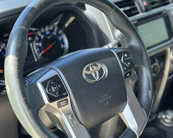 Серый Тойота 4Раннер, объемом двигателя 3.96 л и пробегом 147 тыс. км за 35900 $, фото 24 на Automoto.ua