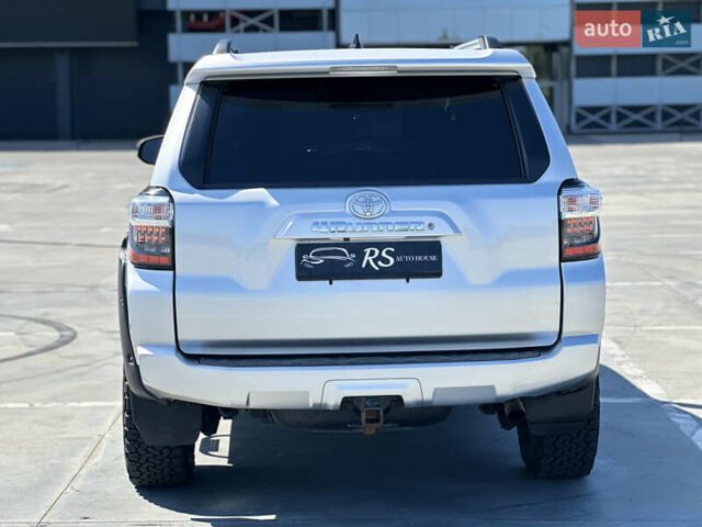 Серый Тойота 4Раннер, объемом двигателя 3.96 л и пробегом 147 тыс. км за 35900 $, фото 7 на Automoto.ua