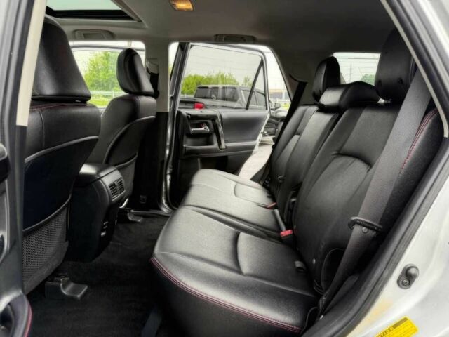 Серый Тойота 4Раннер, объемом двигателя 2 л и пробегом 43 тыс. км за 19500 $, фото 9 на Automoto.ua