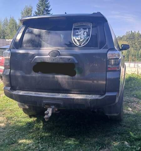 Серый Тойота 4Раннер, объемом двигателя 3.96 л и пробегом 58 тыс. км за 36500 $, фото 2 на Automoto.ua