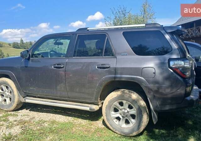 Серый Тойота 4Раннер, объемом двигателя 3.96 л и пробегом 58 тыс. км за 36500 $, фото 4 на Automoto.ua